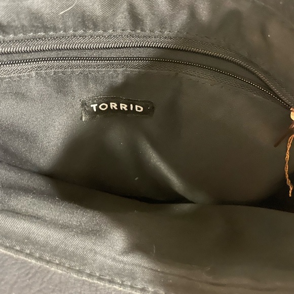 Torrid black purse with 3 compartments - Picture 9 of 14